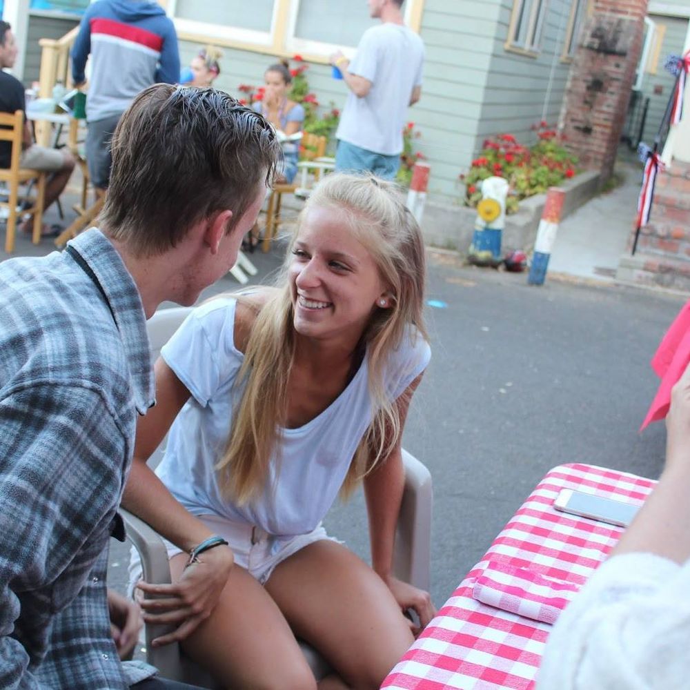 Meet your Posher, Cassandra